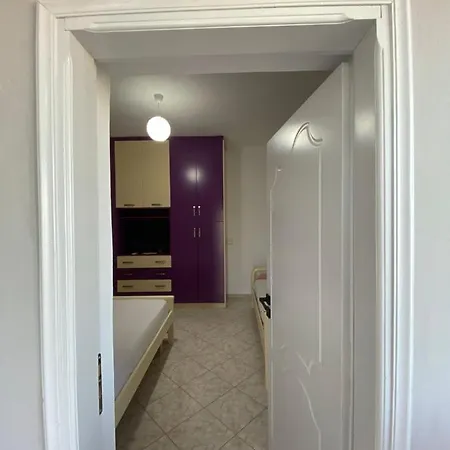 Apartment Redi *