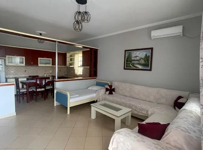 Redi Apartamento Sarandë